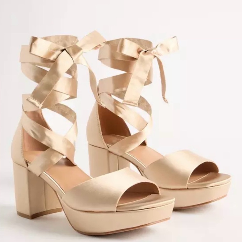 TORRID STRAPPY PLATFORM TAPERED HEEL (Champagne)